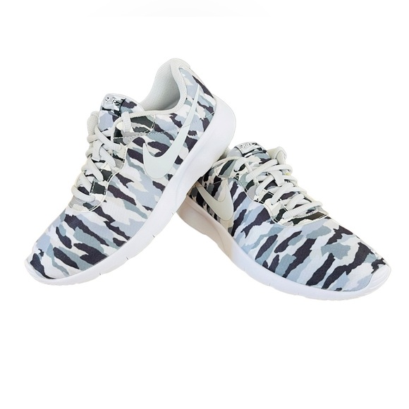 Nike Tanjun Prin Running Shoes 6Y, Women’s Size 7 US, grey camouflage - Picture 14 of 15